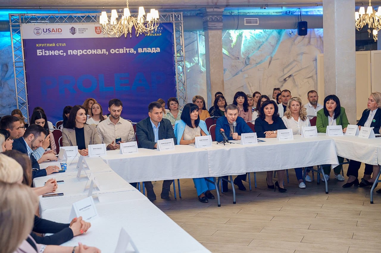 Вінницька міська рада підписала Меморандум про співпрацю з Business People Club та двома освітніми закладами, де готують спеціалістів робітничих професій 